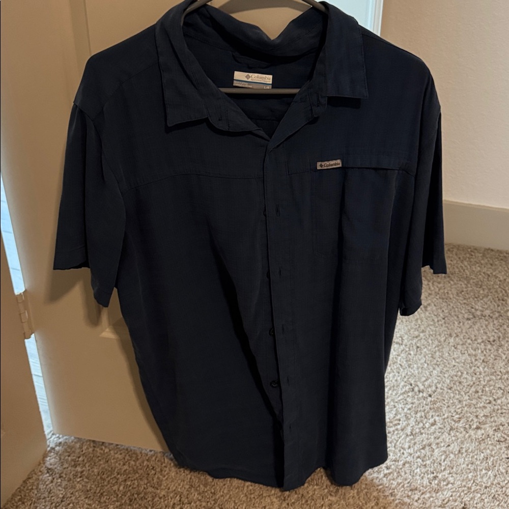 Columbia Dark Blue Casual Shirt - Large